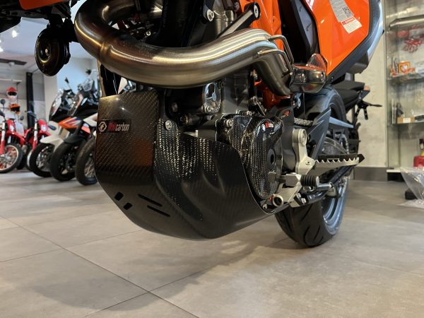 SICKMOTOS Carbon ENGINE COVER KTM 690   HUSQVARNA 701   GASGAS 700 Online